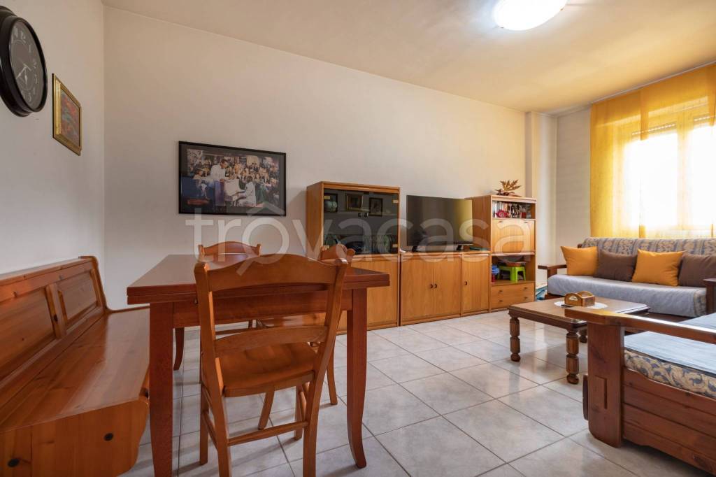 Appartamento in vendita a Cinisello Balsamo via Giuseppe Parini, 89