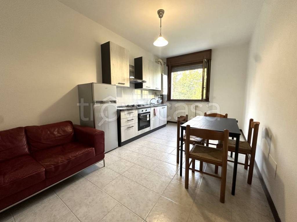 Appartamento in vendita a Pavia viale Campari, 62