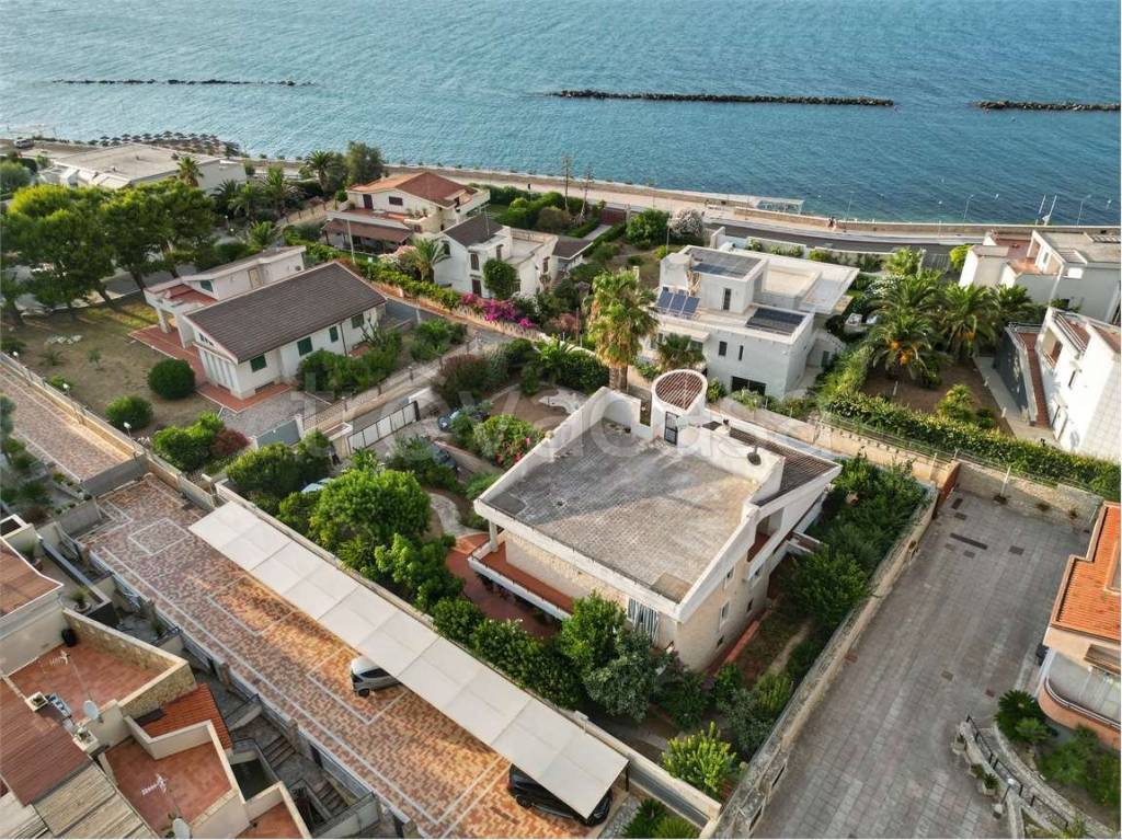 Villa Bifamiliare in vendita a Bisceglie via Vito Siciliani, 38