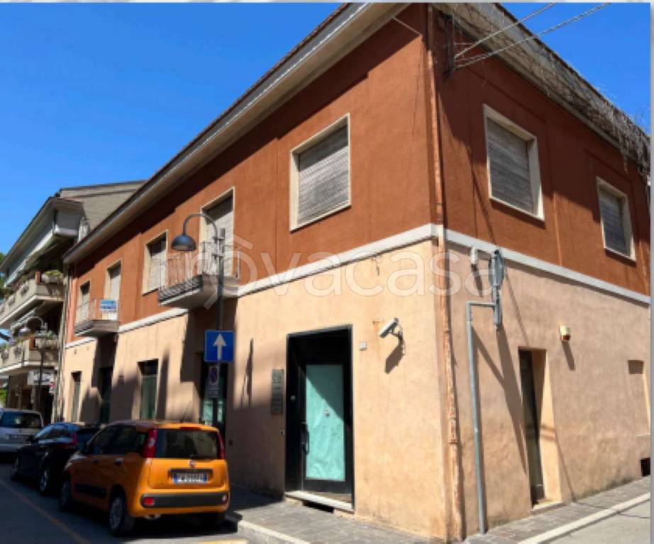 immagine annuncio 1 di 6