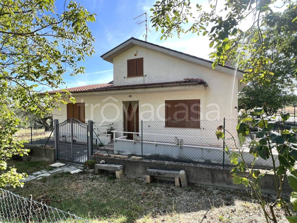 Villa in vendita a Vicoli viale Gabriele d'Annunzio, 19