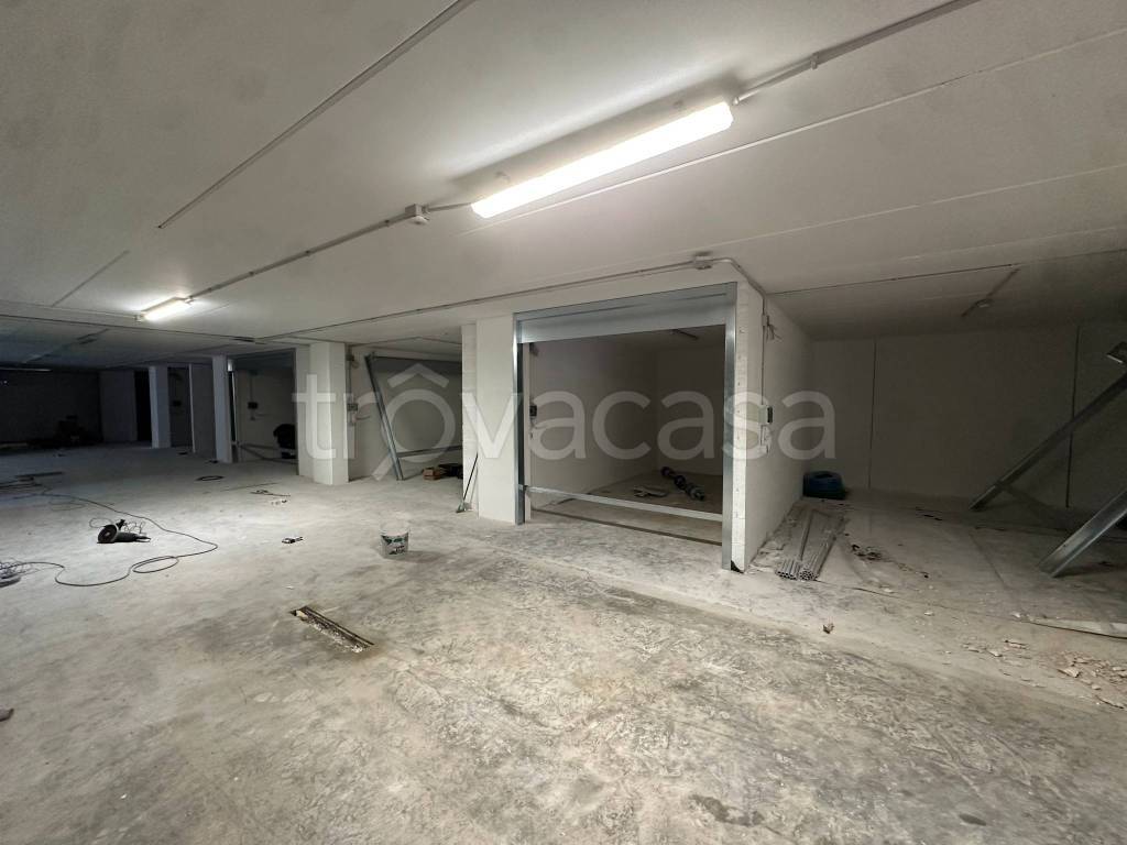 Garage in vendita a Bari via Conte Girolamo Giusso, 4A
