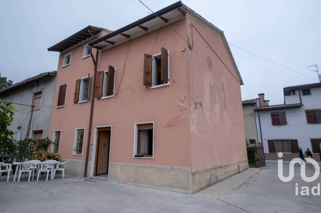 Casa Indipendente in vendita a Castel Goffredo strada coletta, 15