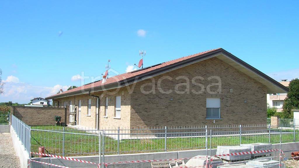 Villa in vendita a Crescentino via Enrico Fermi, 7A