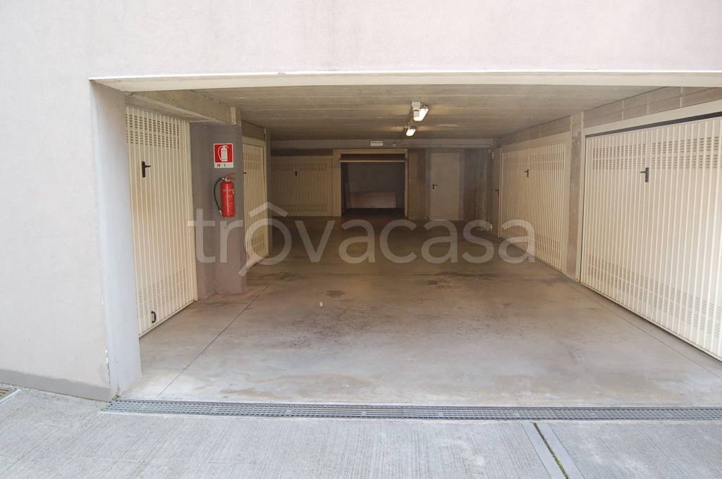 Garage in vendita a Carmignano di Brenta via San Pio X