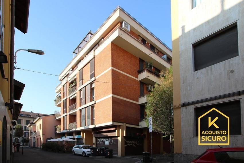 Appartamento in vendita a Monza via Carlo Porta