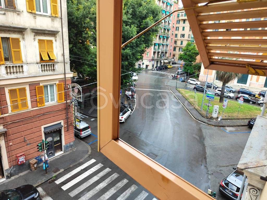 Appartamento in vendita a Genova piazza Gaetano Alimonda