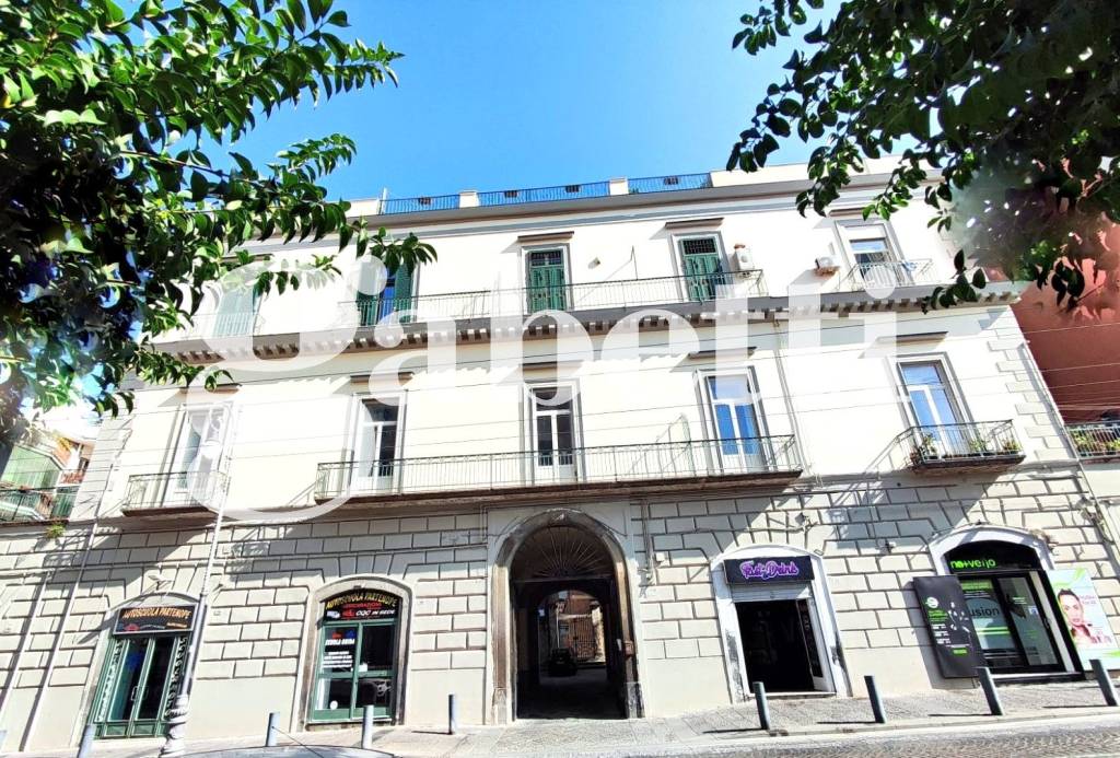 Appartamento in vendita a Portici corso Giuseppe Garibaldi, 154
