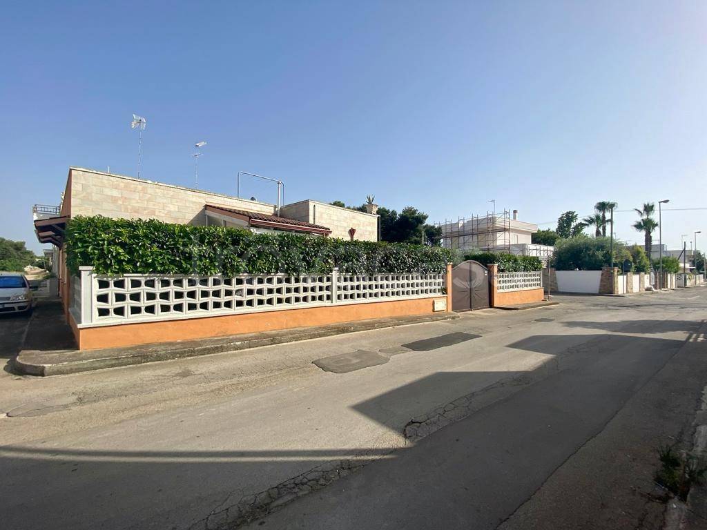 Villa in vendita a Porto Cesareo via Don Tonino Bello, 2