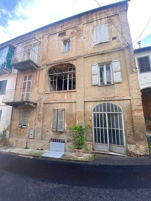 Casa Indipendente in vendita a Moncalvo via 20 Settembre, 38