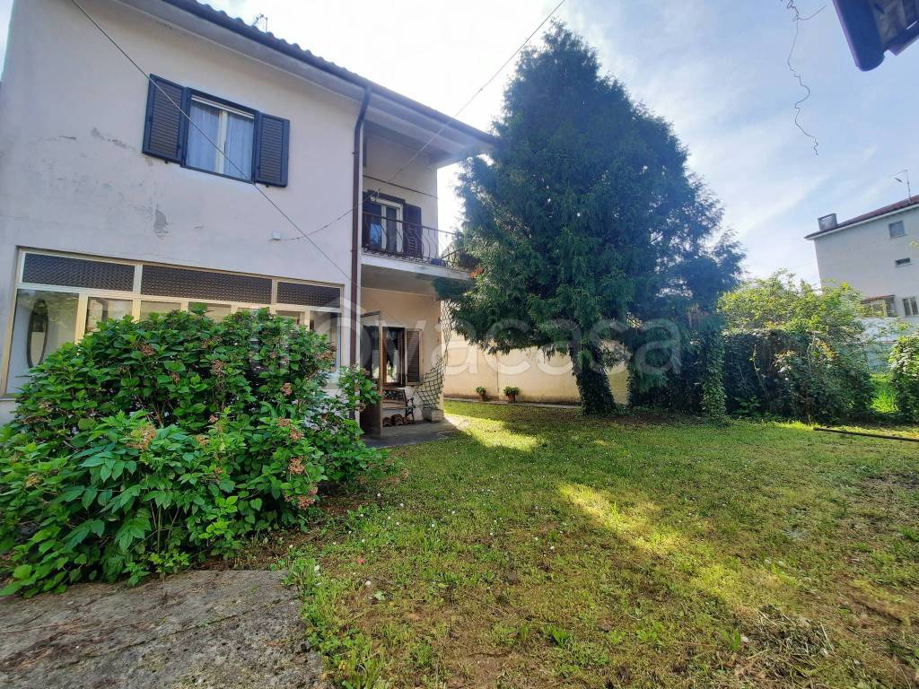 Villa in vendita a Gorizia via Pompeo Giustiniani, 111