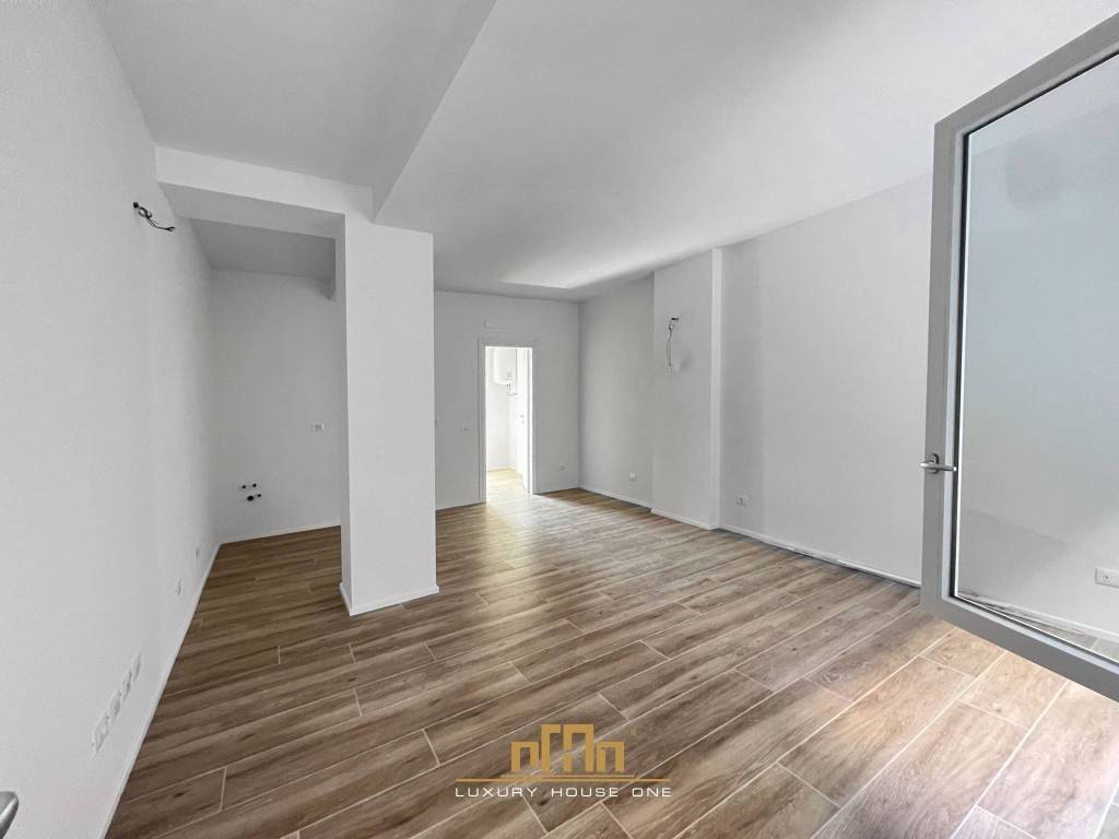 Appartamento in vendita a Milano via Giovanni Battista Sammartini, 37