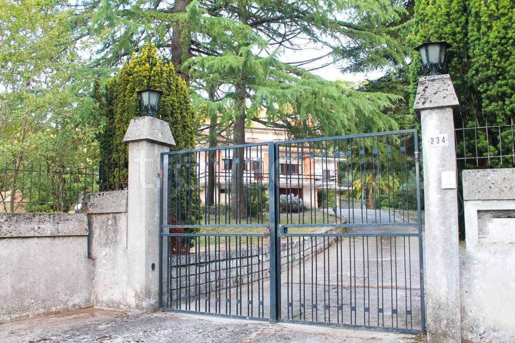 Appartamento in vendita ad Atina via Valle Giordana