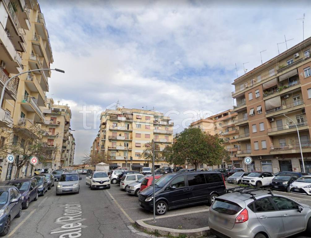 Appartamento in affitto a Roma viale Ronchi