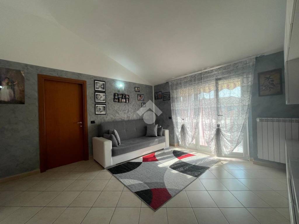 Appartamento in vendita a Pozzo d'Adda via Paolo Emilio Taviani, 5