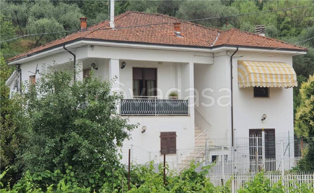 Villa Bifamiliare in vendita ad Arcola via Aurelia Sud, 1