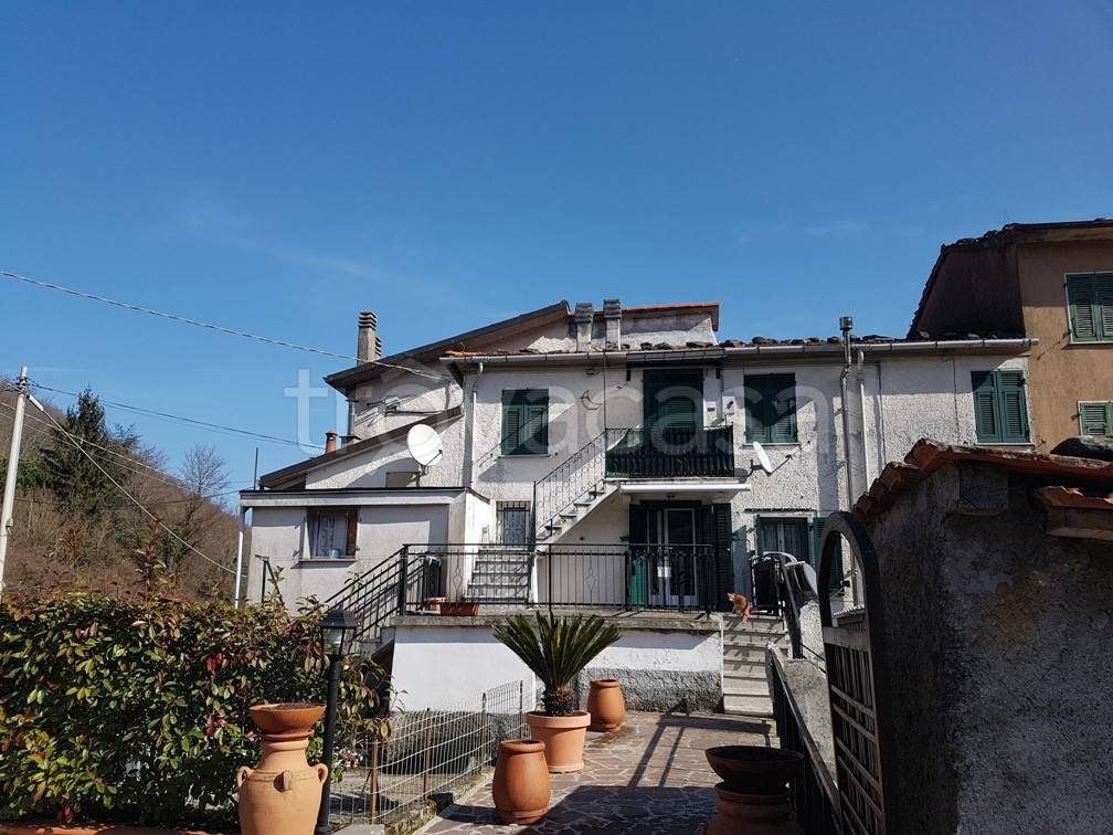 Casa Indipendente in vendita a Riccò del Golfo di Spezia via Maestra