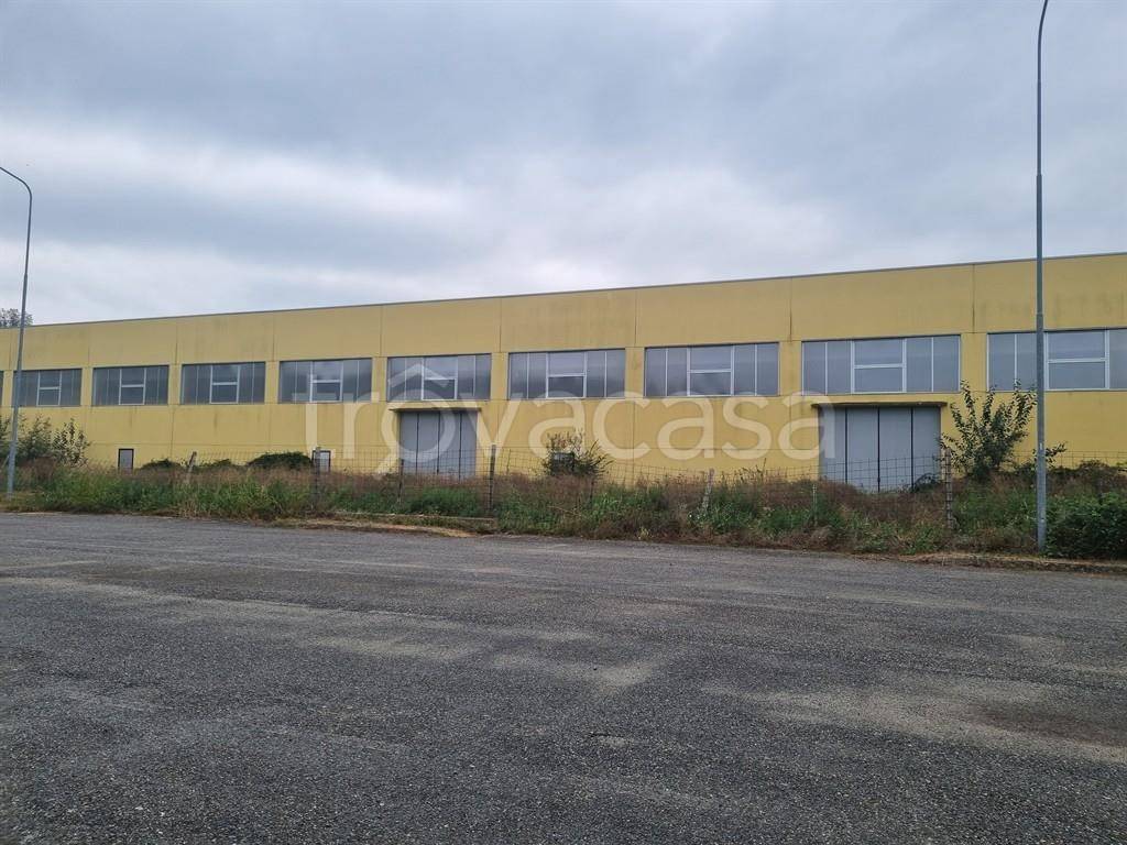 Capannone Industriale in vendita ad Alba corso Asti, 22