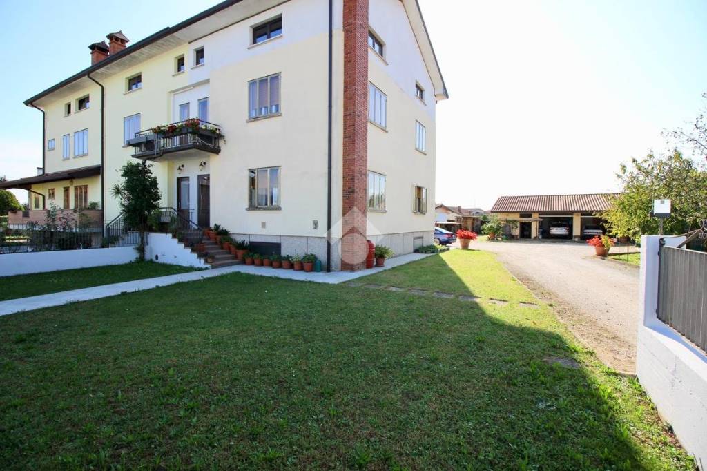 Villa Bifamiliare in vendita a Povoletto via Ermes Di Colloredo, 20