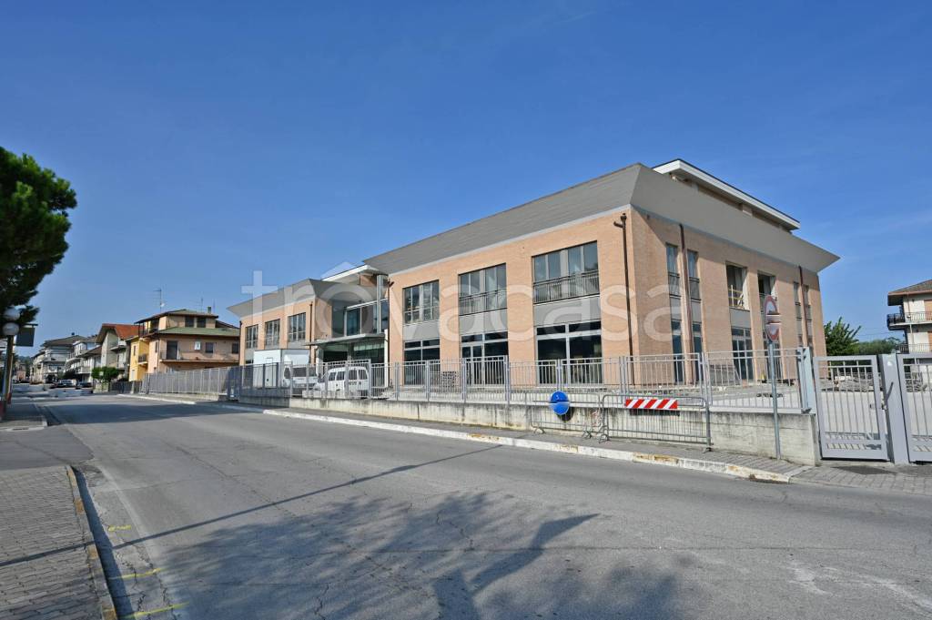 Ufficio in vendita a Spinetoli via Vittorio Emanuele II