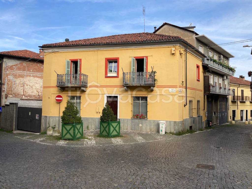 Appartamento in vendita a Chieri via San Giorgio, 27