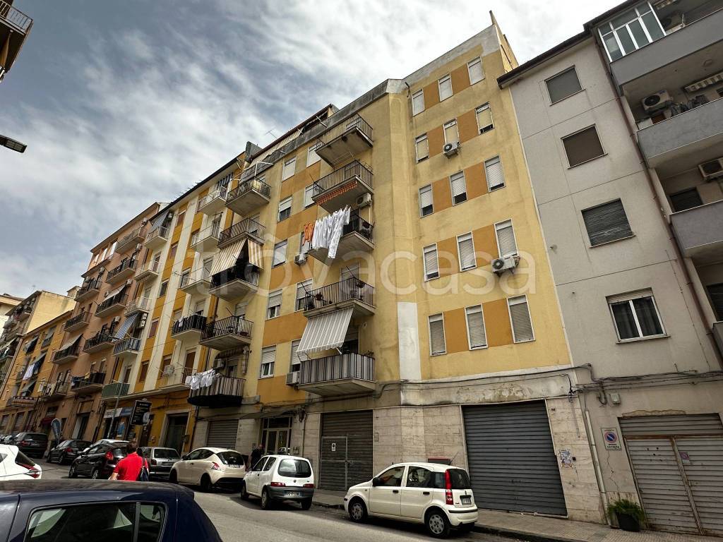 Appartamento in vendita a Caltanissetta via Napoleone Colajanni, 264