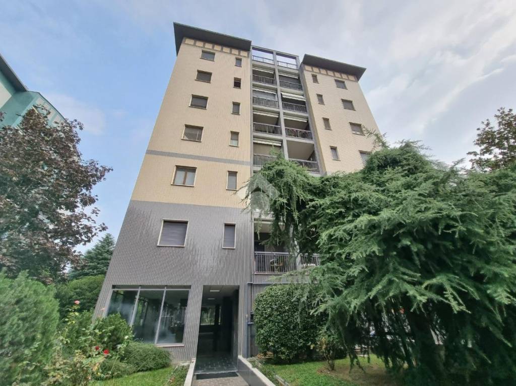 Appartamento in vendita a Milano via privata Quarto Cagnino, 12