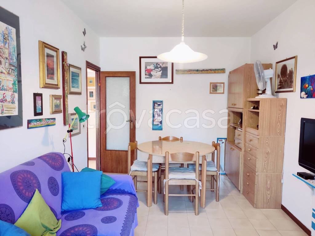 Appartamento in vendita a Montalto di Castro via Capri, 68