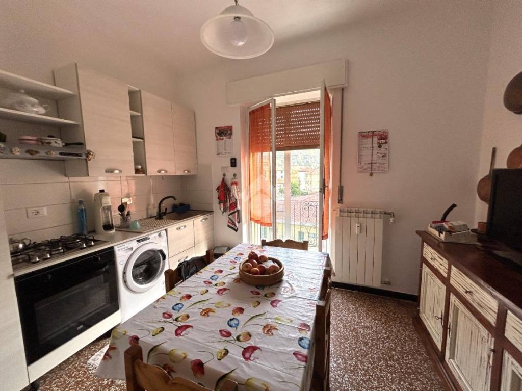 Appartamento in vendita a Serra Riccò via Pedemonte Francesco, 6