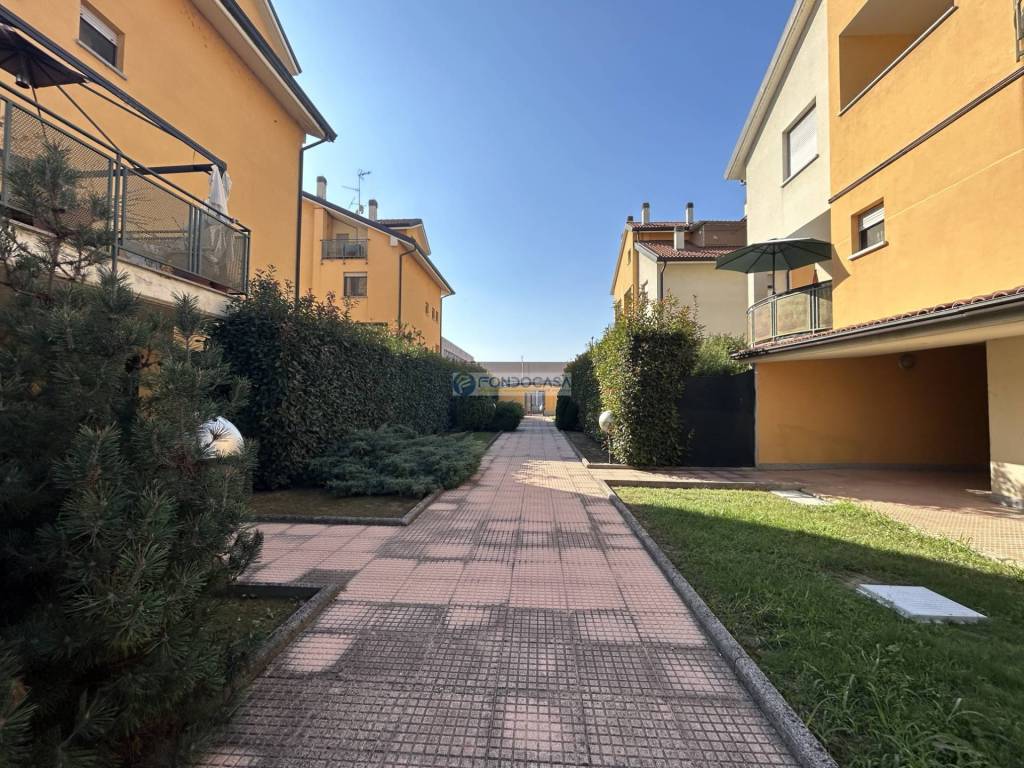 Appartamento in vendita a San Martino Siccomario via Aldo Moro, 16