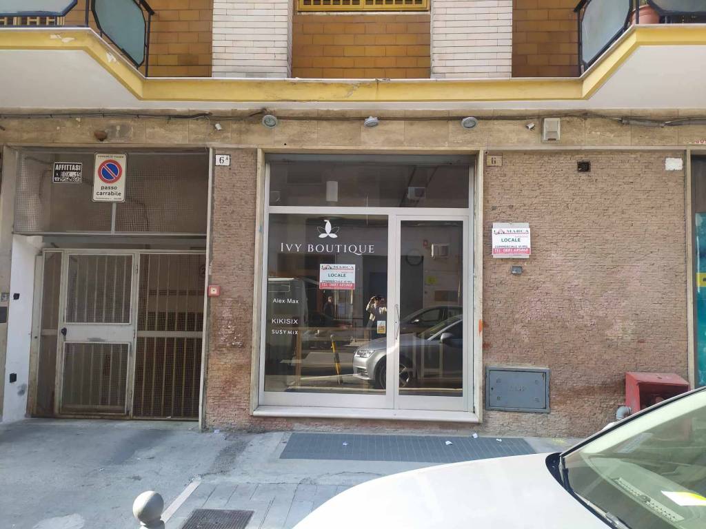 Negozio in affitto a Foggia via Domenico Cirillo, 6