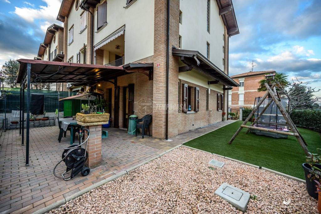 Villa a Schiera in vendita a Casalgrande via Luigi Einaudi 1