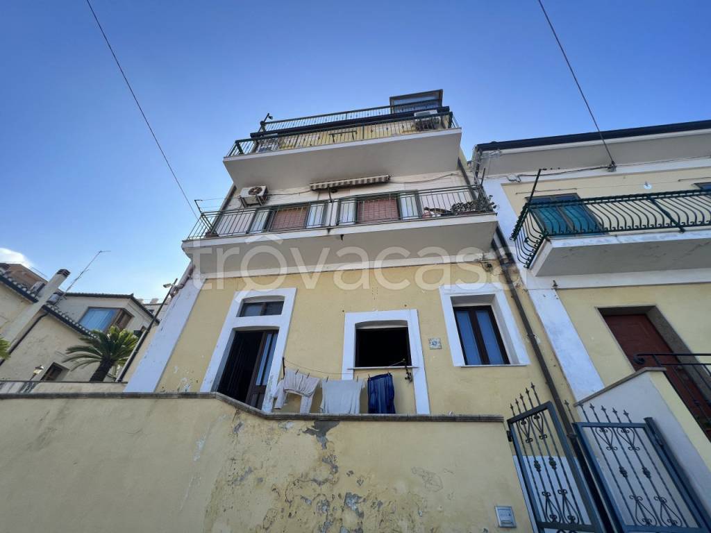 Appartamento in vendita a Pizzo via Bellavista,47