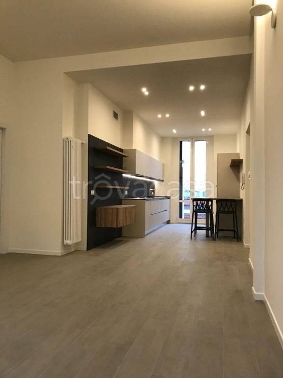 Appartamento in affitto a Milano corso Sempione, 87