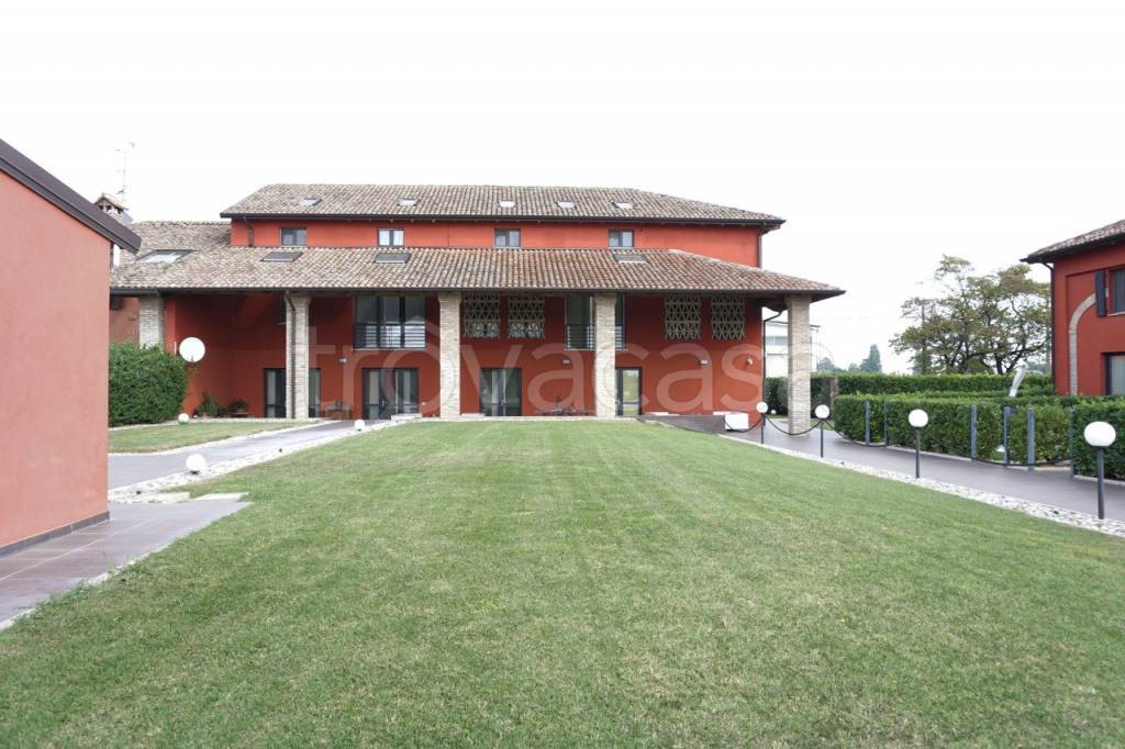 Villa Bifamiliare in vendita a Parma via frara, 26