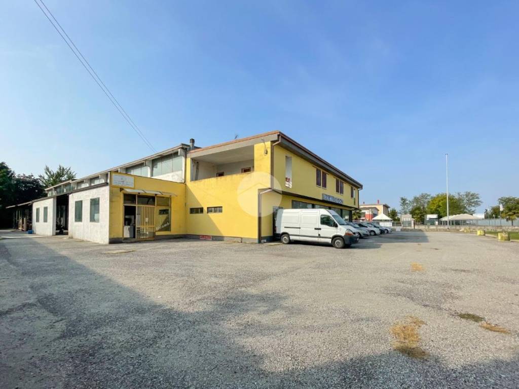 Capannone Industriale in vendita ad Asola via Parma, 70