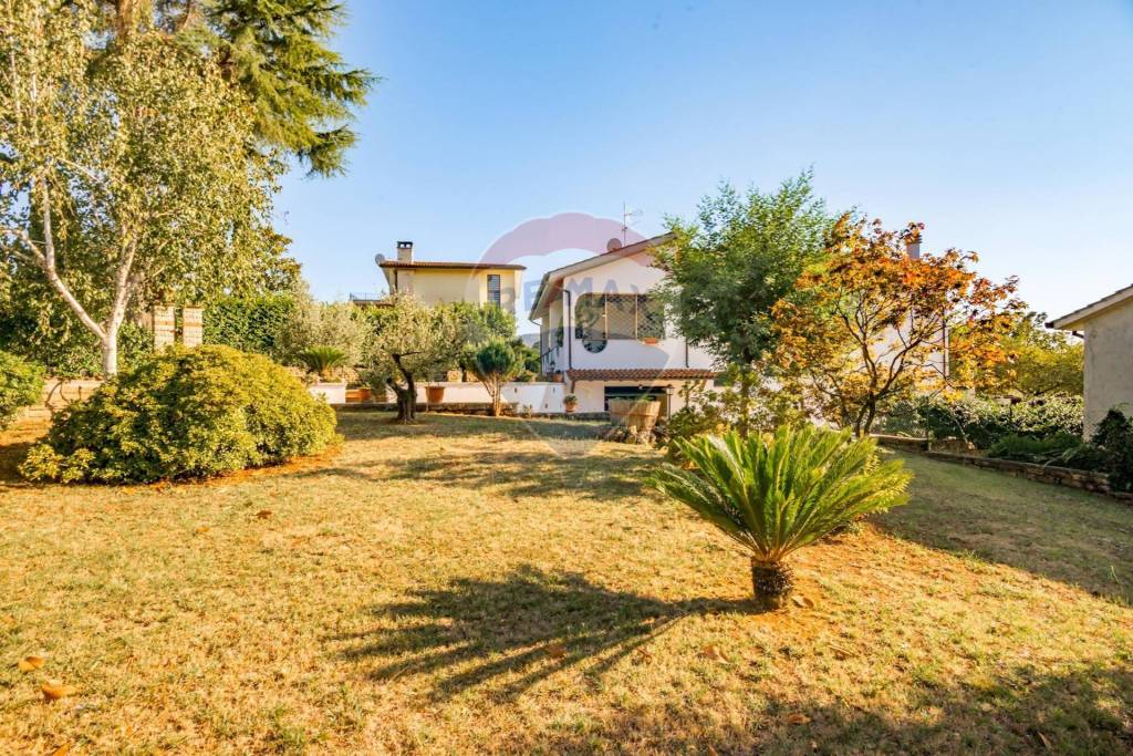Villa in vendita ad Artena via La Fossa, 3