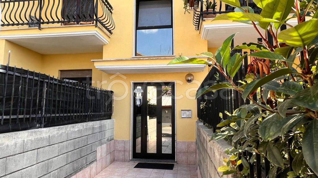 Appartamento in vendita a Rignano Flaminio via Riccardo Zandonai