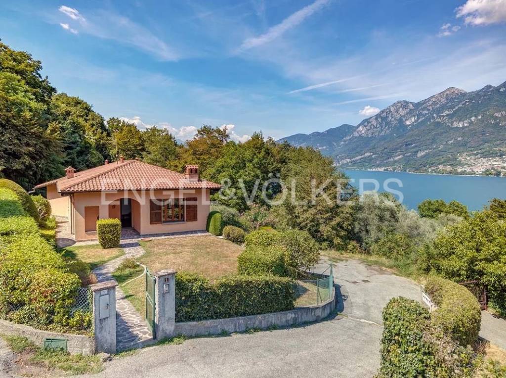 Villa in vendita a Oliveto Lario via Privata Monsignor Giorgio Zuni, 1