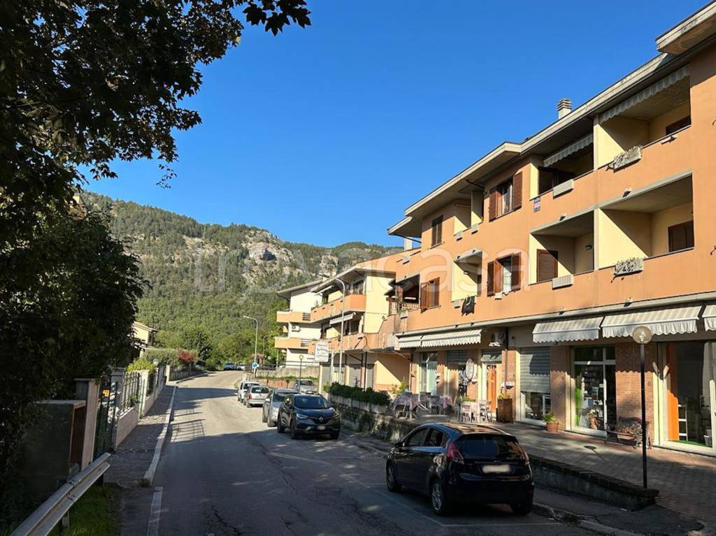 Appartamento in vendita a Caramanico Terme via Martiri Caramanichesi 2