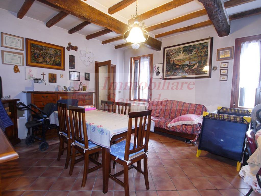 Villa a Schiera in vendita a Poggio Rusco via Isidoro Cappi