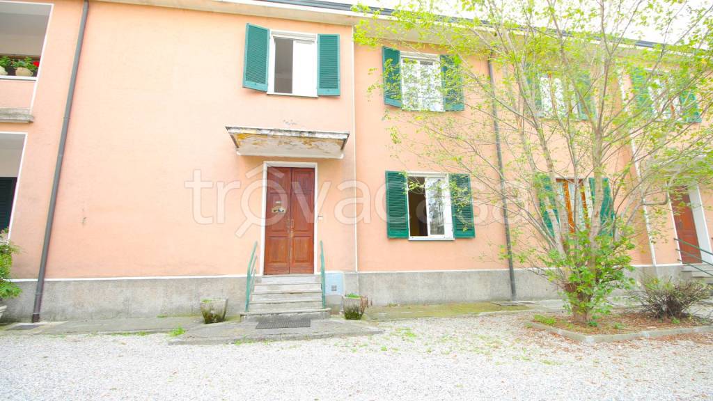 Villa a Schiera in vendita a Cassano d'Adda via Sorelle Brambilla, 2A