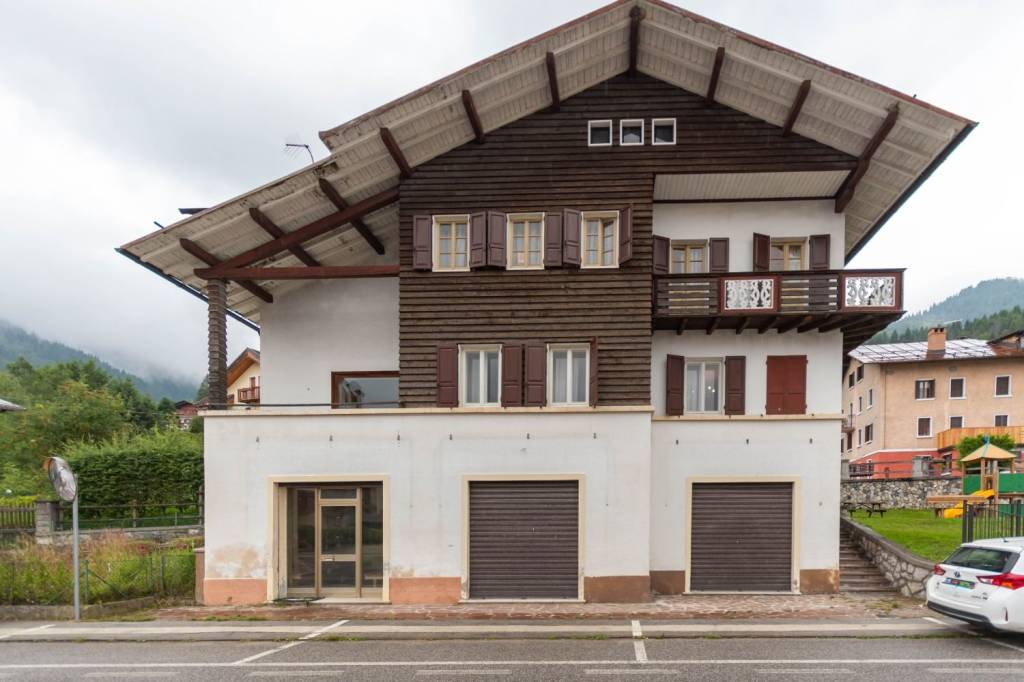 Villa in vendita a Voltago Agordino viale della Vittoria, 26
