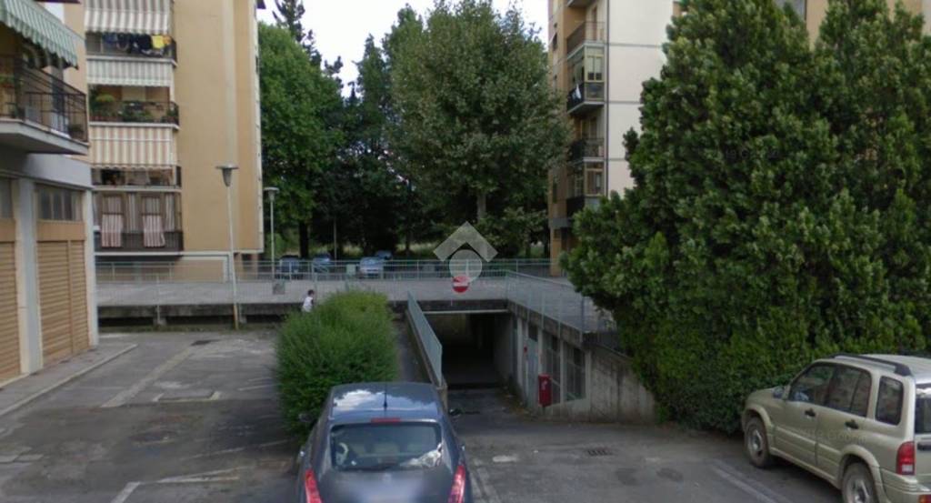 Garage in vendita ad Arezzo largo 2 Giugno