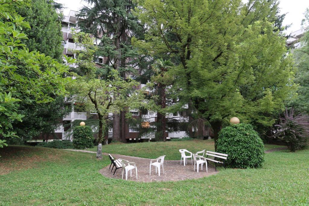 Appartamento in vendita a Gallarate via Arnaldo da Brescia, 4