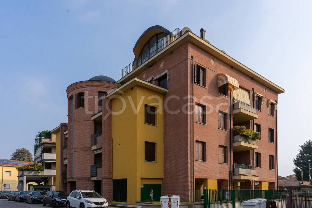 Appartamento in vendita a Busto Arsizio via Gela, 3