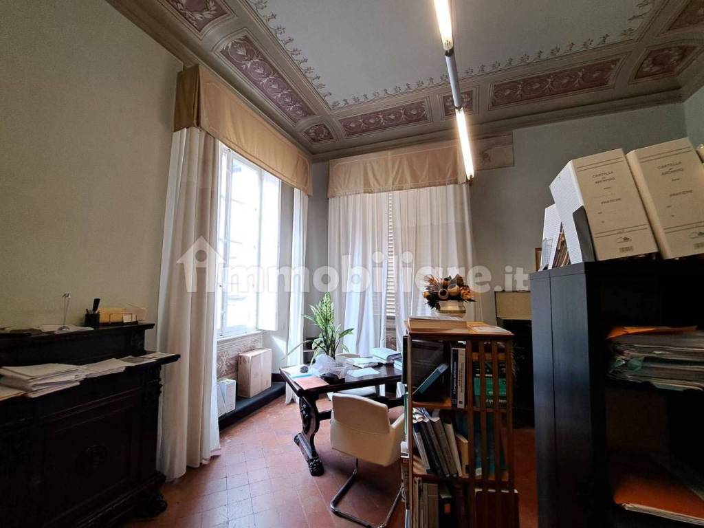 Ufficio in affitto a Lucca via Burlamacchi