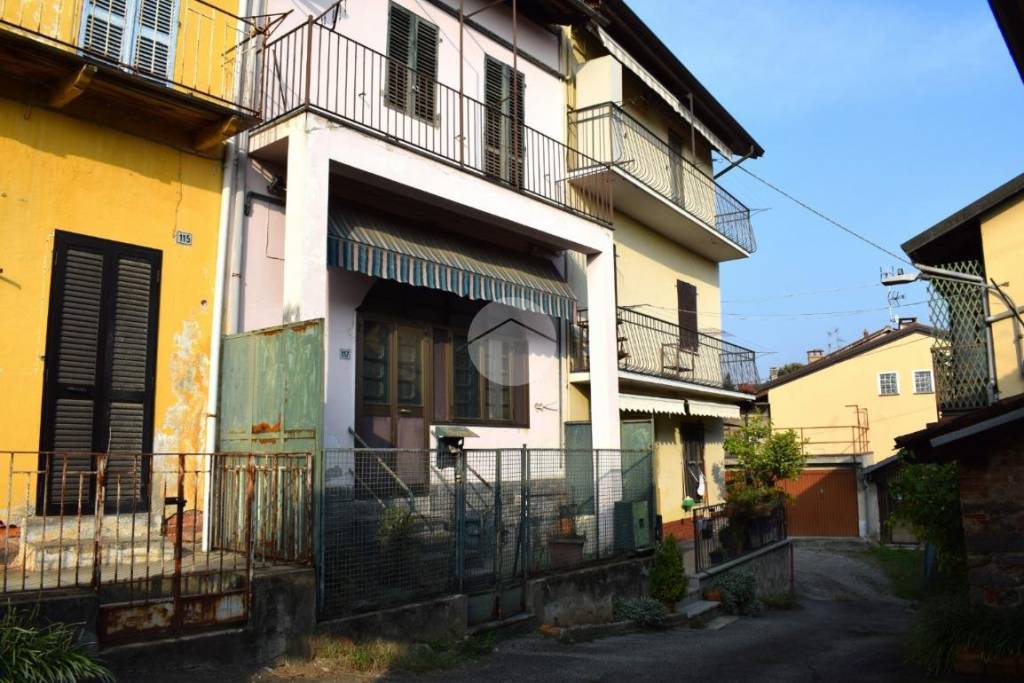 Villa a Schiera in vendita a Vigliano Biellese via Garibaldi, 117