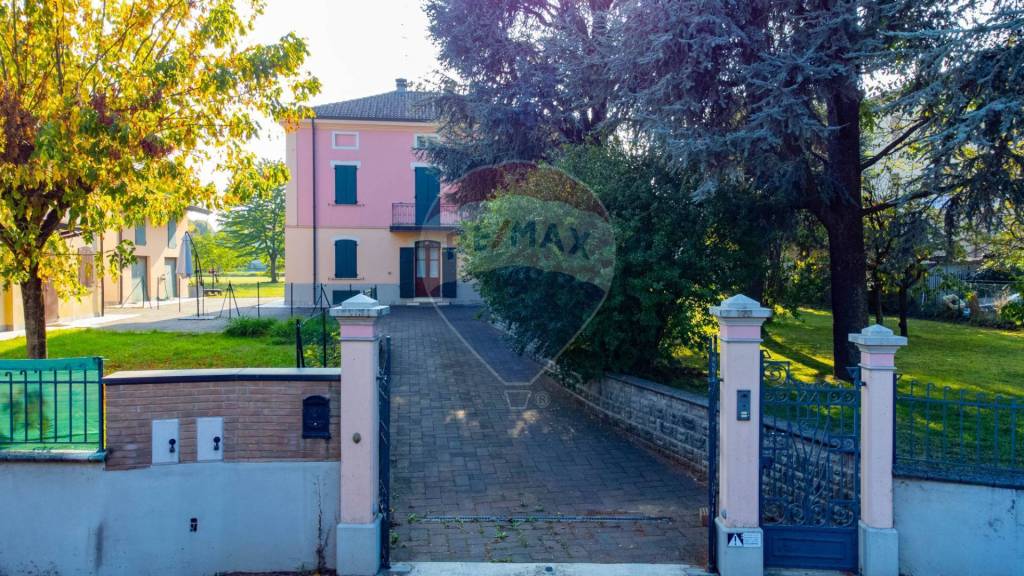 Villa in vendita a Bibbiano via Rasori, 2