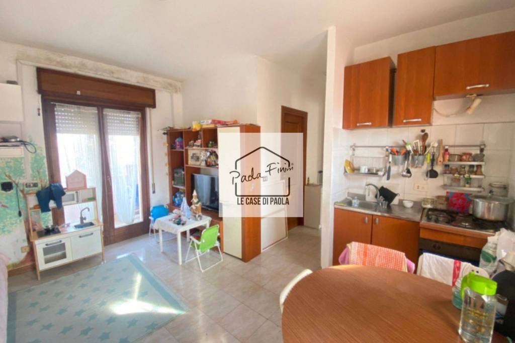 Appartamento in vendita ad Ardea via Fiastra, 6